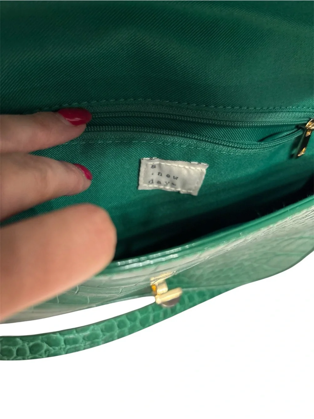 A New Day Green Crocodile-Embossed Crossbody Bag